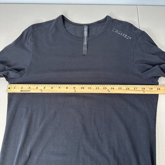 Lululemon 5 Year Basic Tee Shirt Size M Black Design Pullover Crew neck - Picture 5 of 8